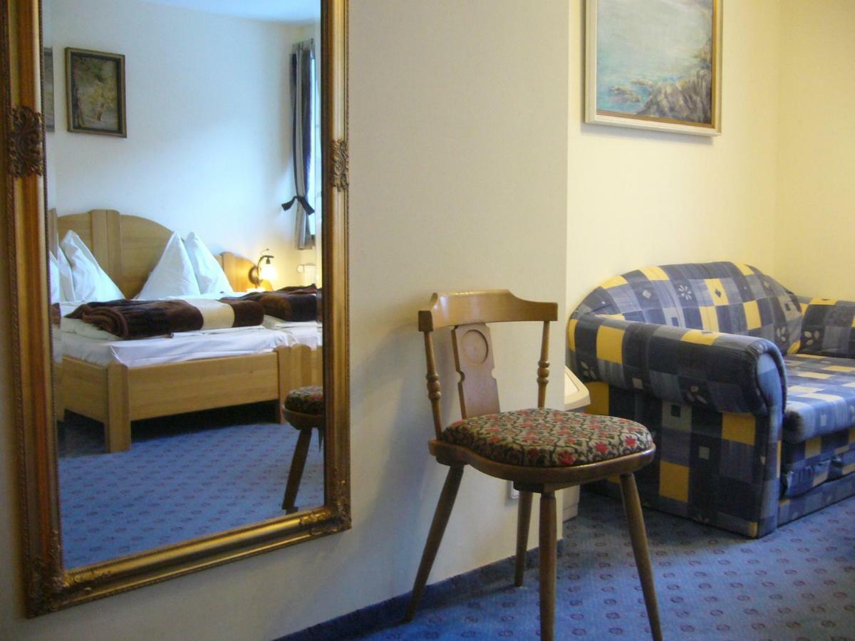 Hotel Hutmannshaus Kremsbrucke Ngoại thất bức ảnh